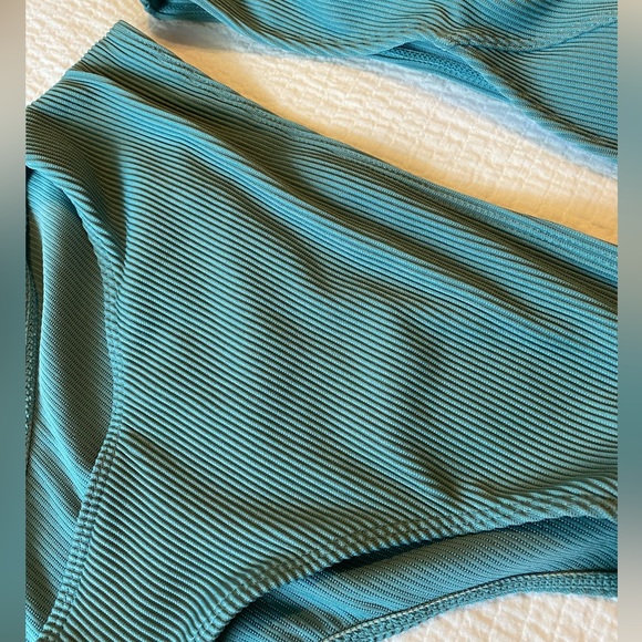 SHEIN Plain Bikini Swimsuit High Waisted with Crisscross Top - Picture 6 of 6